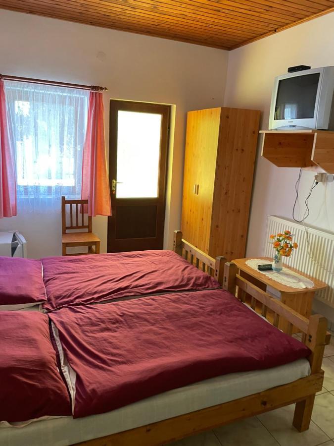 Zsuzsa Apartman Apartment Poroszlo Luaran gambar